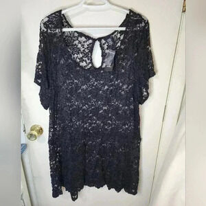 NWT TORRID 4K FLASH BLACK LACE PEPLUM SHORT SLEEVE PLUS SIZE 4